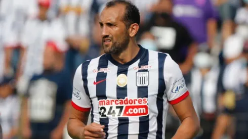 Hernán Barcos asegura que Alianza Lima pudo hacer más y solo perdió por detalles. Foto: Andina