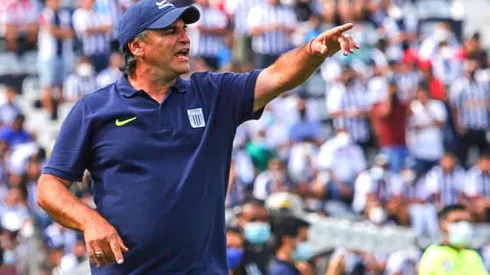 Carlos Bustos, entrenador de Alianza Lima. (Foto: Twitter Alianza Lima)