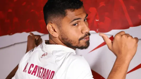 ¿Se lo llevarán? Ángel Cayetano es buscado por Independiente Santa Fe en Colombia