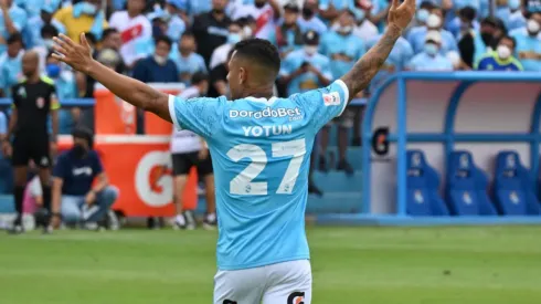 ¿Yoshimar Yotún se queda en Sporting Cristal?