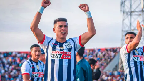 Paolo Hurtado sigue sumando minutos en el conjunto íntimo.