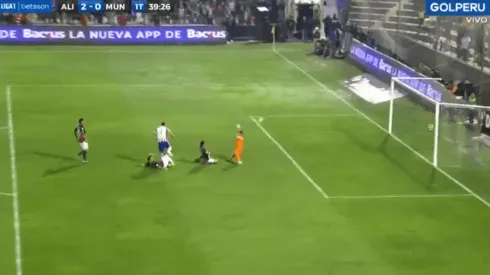 Grandiosa definición de Hernán Barcos después de un pase filtrado de Pablo Lavandeira