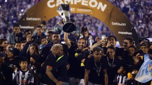 Antes vendía pan y ahora se siente el Thiago Silva Peruano