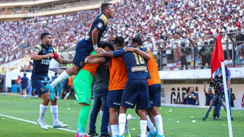 Alianza sigue celebrando el bicampeonato y se burla de la U