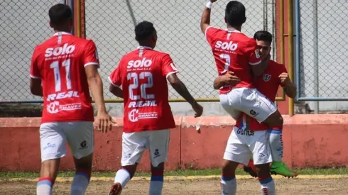 Unión Comercio renovó con el jugador más viral en el Mundo