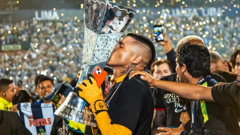 El golero envió fraterno saludo a la hinchada.