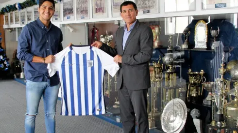 Ese jugador tuvo un paso por el fútbol español, además defendió a varios clubes del torneo peruano.