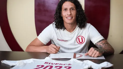 Hinchas de la "U" critican a Williams Riveros y piden que no juegue contra Alianza Lima