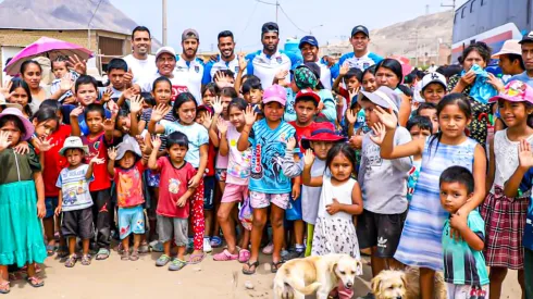 El plantel poeta llevó ayuda a los más necesitados.