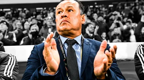 "Está 'Ratoneando'": hinchas de Perú destrozaron a Reynoso