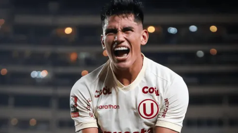 Universitario de Deportes hunde en la crisis a Sporting Cristal