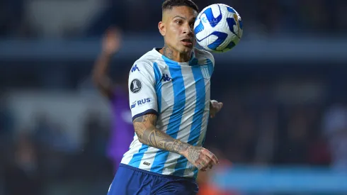 AVELLANEDA, ARGENTINA – APRIL 20: Paolo Guerrero of Racing Club controls the ball during a Copa CONMEBOL Libertadores 2023 group A match between Racing Club and Aucas at Presidente Peron Stadium on April 20, 2023 in Avellaneda, Argentina. (Photo by Marcelo Endelli/Getty Images)
