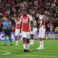 Exárbitro FIFA arremete contra el VAR por agresión de Marlon Torres hacia Álex Valera
