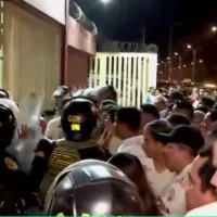 Descontrol e incidentes en el ingreso al estadio Monumental para Universitario vs. River: intervino la Policía