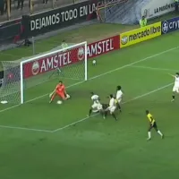 ¡Valió como un gol! La doble atajada de Sebastián Britos ante Felipe Caicedo para salvar a Universitario