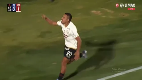Álex Valera celebrando su gol ante Cienciano en el Cusco.