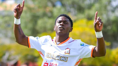 Lucumí, la carta de gol de Ayacucho para salvarse del descenso.