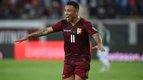 Darwin Machís con camiseta de Venezuela.