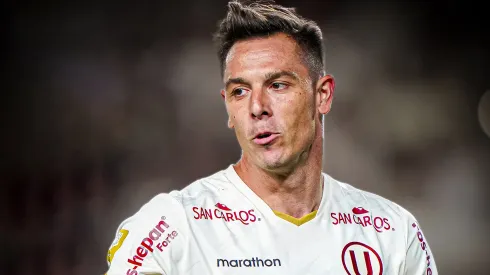 Diego Churín y Universitario.