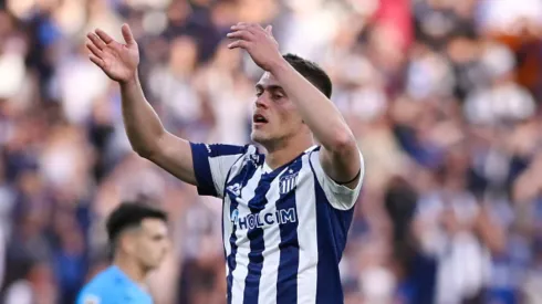 Federico Girotti con camiseta de Talleres.