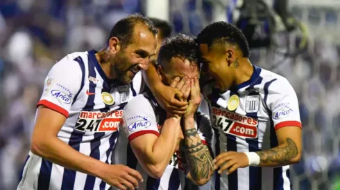 Jugadores de Alianza Lima celebrando en Matute.