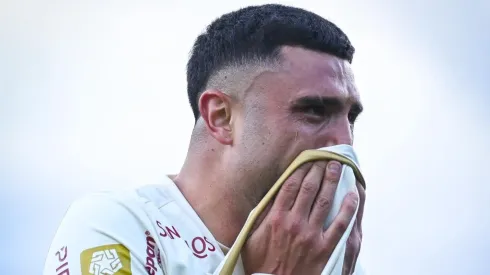 Rodrigo Ureña llorando.