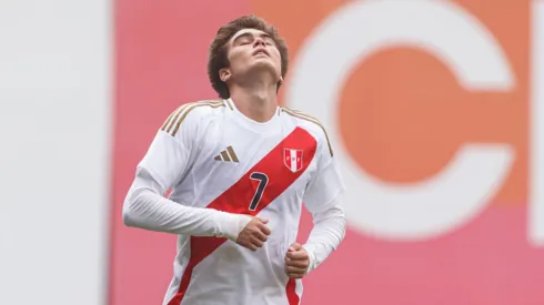 Juan Pablo Goicochea con camiseta de Perú.