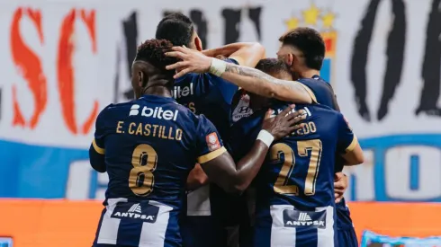 Jugadores de Alianza Lima celebrando.