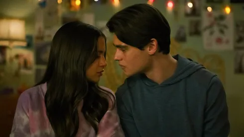 Isabela Merced and Felix Mallard in Turtles All the Way Down.