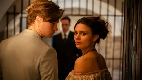 Damian Hardung and Harriet Herbig-Matten in Maxton Hall.