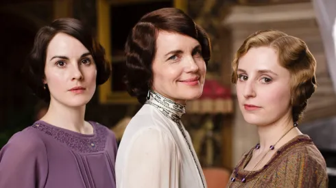 Elizabeth McGovern, Michelle Dockery and Laura Carmichael in Downton Abbey.