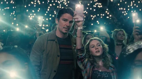 Josh Hartnett and Ariel Donoghue in "Trap".
