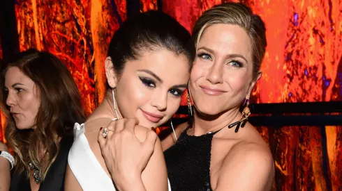 BEVERLY HILLS, CA – JANUARY 11: Singer Selena Gomez and actress Jennifer Aniston attend the 2015 InStyle And Warner Bros. 72nd Annual Golden Globe Awards Post-Party at The Beverly Hilton Hotel on January 11, 2015 in Beverly Hills, California. (Photo by Michael Buckner/Getty Images for InStyle)