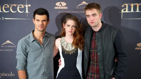 Actors Taylor Lautner, Kristen Stewart and Robert Pattinson attend the "The Twilight Saga: Breaking Dawn – Part 2" (La Saga Crepusculo: Amanecer Parte 2) photocall at the Villamagna Hotel on November 15, 2012 in Madrid, Spain. (Photo by Carlos Alvarez/Getty Images)