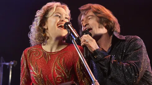 Kate Hudson and Hugh Jackman in Song Sung Blue.