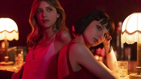 Benedetta Porcaroli y Alice Pagani en Baby