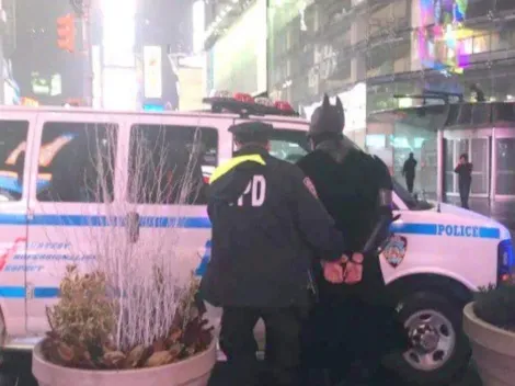 El Batman de Nueva York desmintió esta foto: "Estoy en mi Baticueva y no en cana"