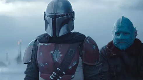 Pedro Pascal en The Mandalorian de Disney Plus