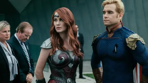 Dominique McElligott y Sntony Starr en "The Boys"