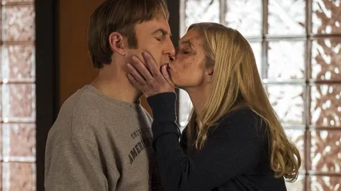 Bob Odenkirk y Rhea Seehorn en BCS