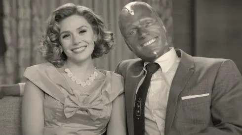 Elisabeth Olsen y Paul Bettany en WandaVision
