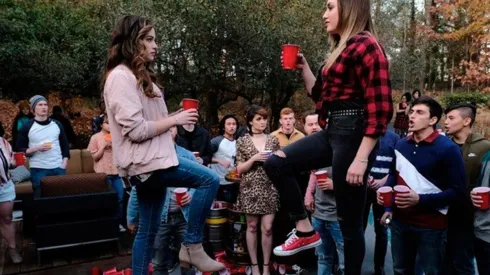 Cobra Kai: el coqueteo de Mary Mouser y Peyton List a Xolo Maridueña