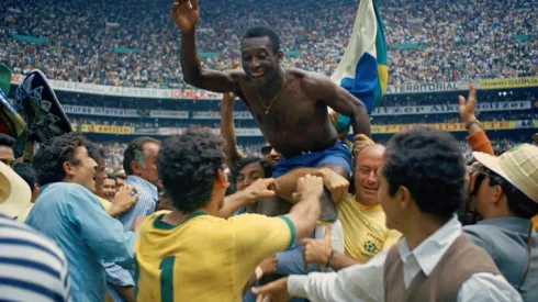 Netflix presentó el primer tráiler del documental de Pelé.