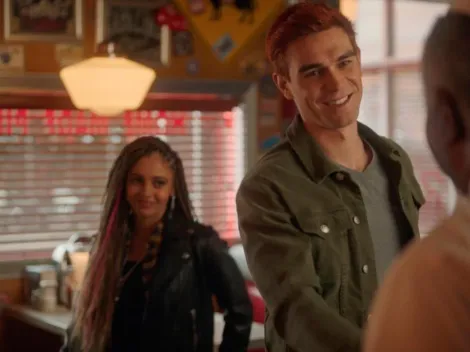 Encuentran errores en el salto temporal de siete años en Riverdale