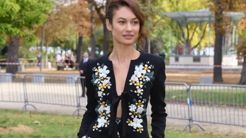 Quién es Olga Kurylenko: la estrella de Centinela, el nuevo éxito de Netflix.