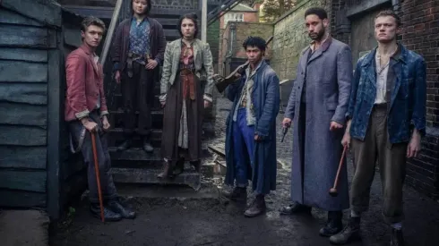 Por qué todo fanático de Sherlock debe ver Los Irregulares en Netflix.