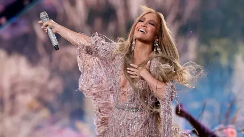 Jennifer Lopez publicó una fotografía junto a su hija y su madre (Foto: Getty Images)