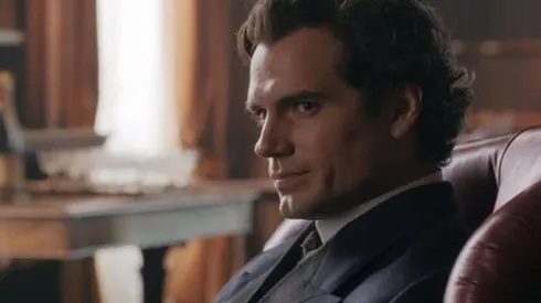 Henry Cavill es Sherlock Holmes