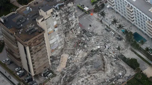 El derrumbe del edificio tuvo lugar a las 2.A.M. de Miami (Foto: Getty Images)