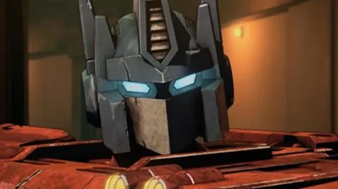 La guerra entre Autobots y Decepticons continúa.